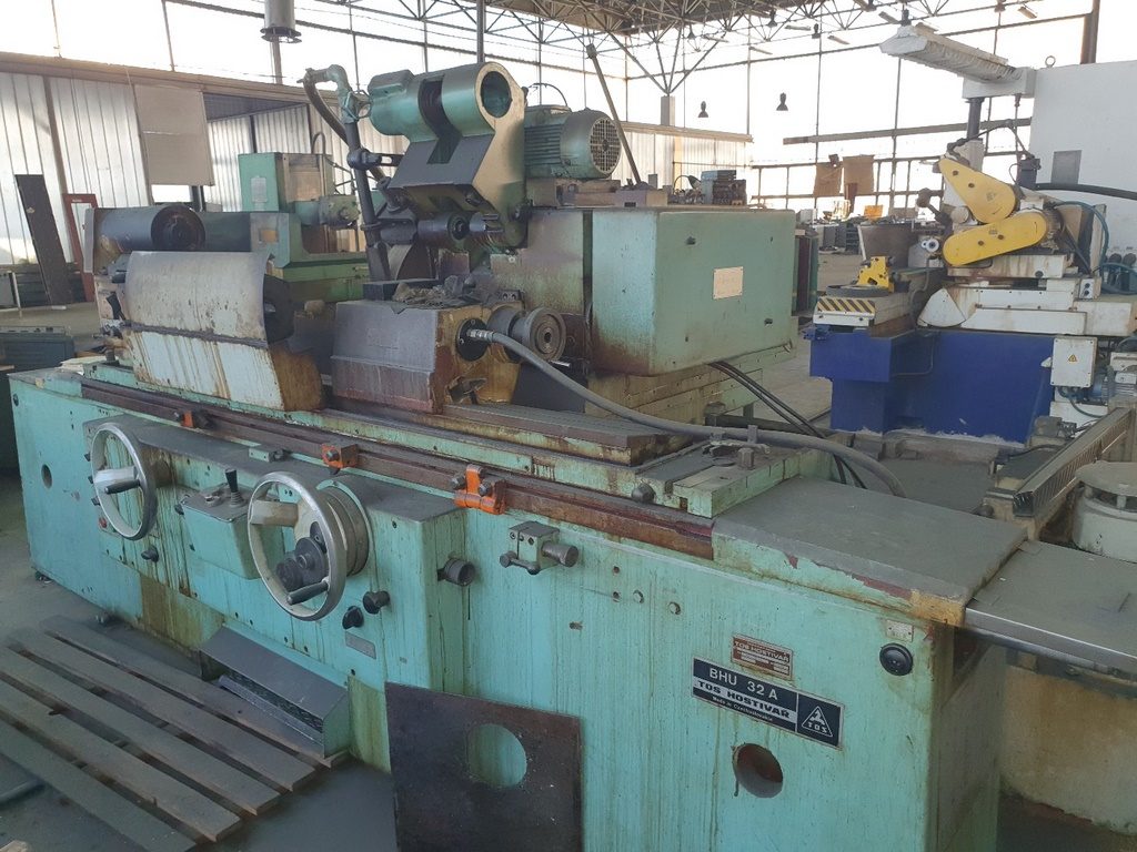 TOS Universal Cylindrical Grinder Very Slightely Used Under Power