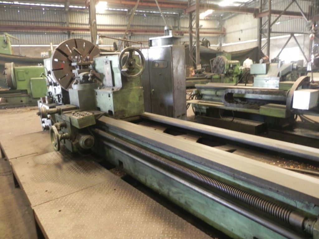 BECO High Precision Finishing Centre Lathe Swing over carriage / bed