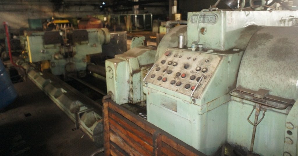 KRAMATORSK Bar Peeler, excellent condition, 1 year use only, not under power KJ8340M, capacity