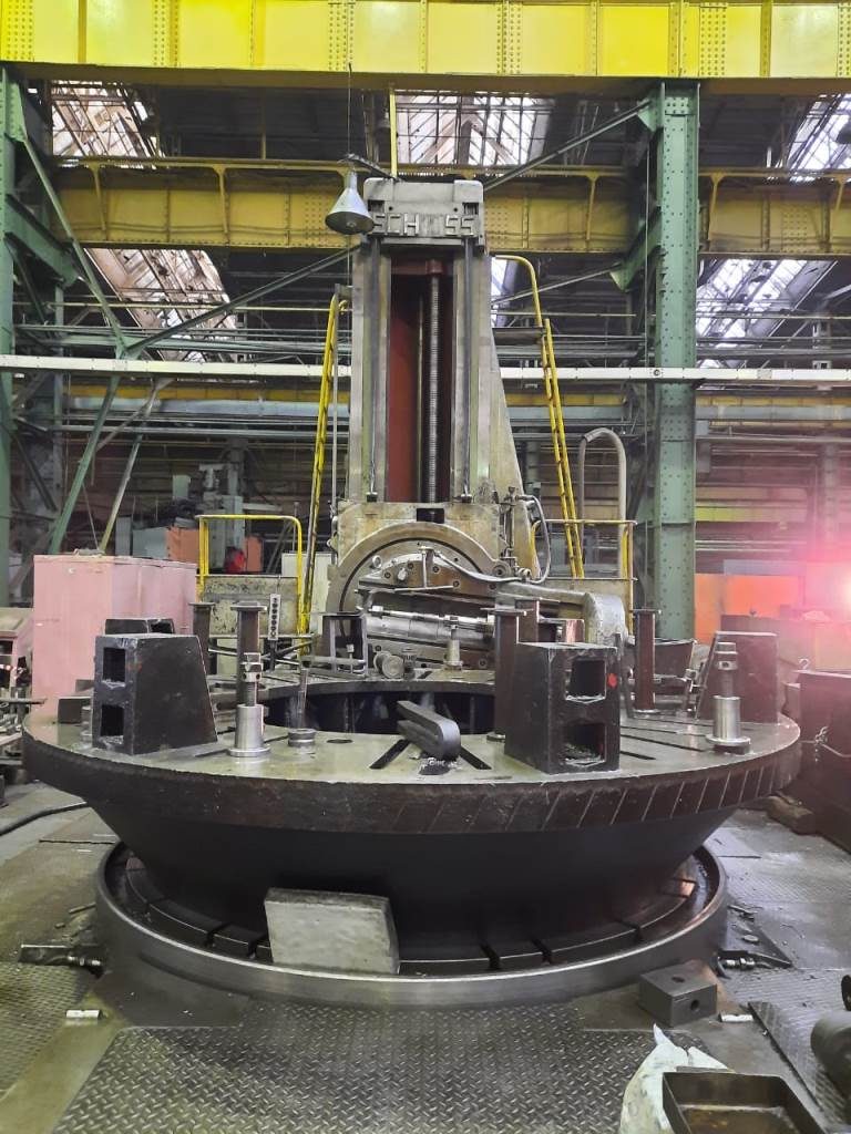 SCHIESS Gear Hobber, in good working condition EXLOADED RF 40, max gear dia 4600 mm, max